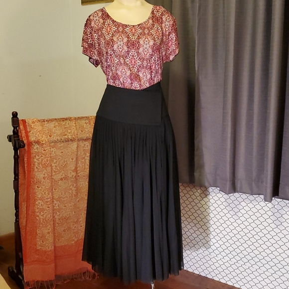 Donna Karan Dresses & Skirts - FINAL! Donna Karan NY Silk Skirt